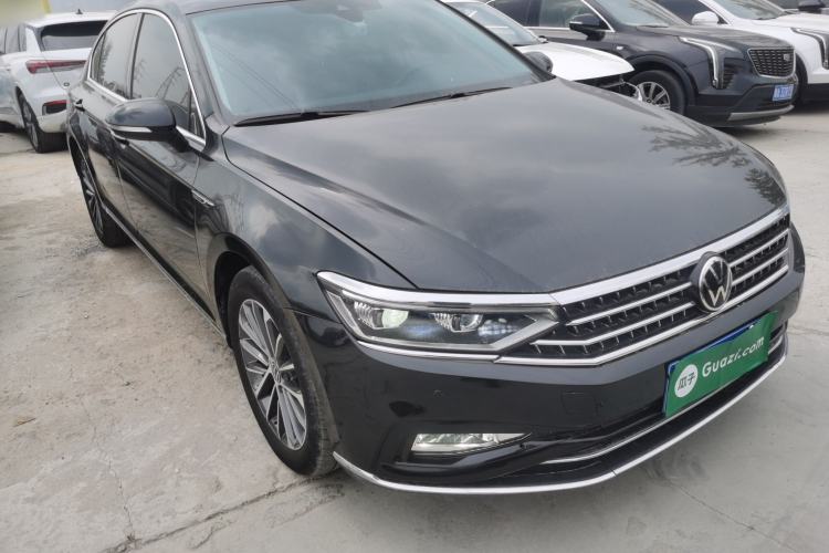 Used Volkswagen Magotan 2020 380TSI DSG Luxury Version Front Right 45 Deg