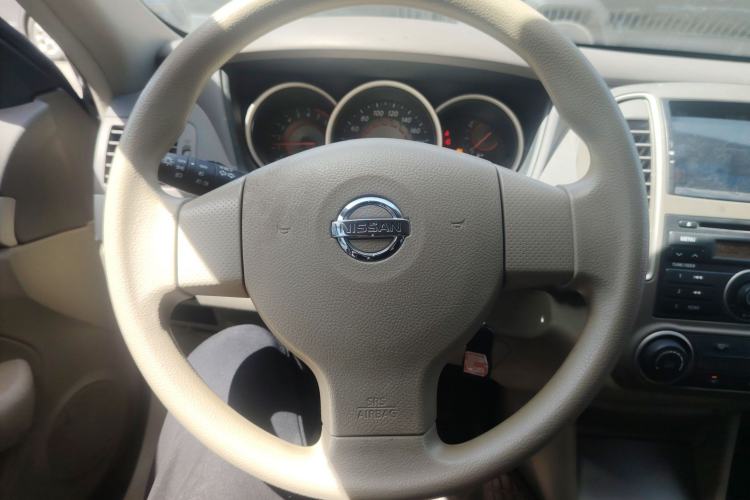 Used Nissan Sylphy 2012 Classic 1.6XE Manual Comfort Edition Steering Wheel