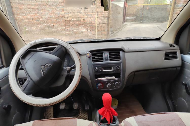 Used Wuling Rongguang 2014 1.2L S Base Model Center Console