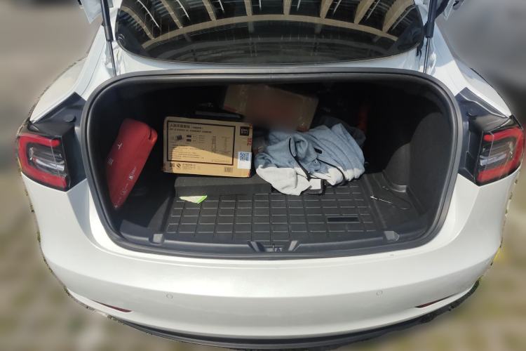 Used Tesla Model 3 2019 Long-Range All-Wheel-Drive Version Trunk