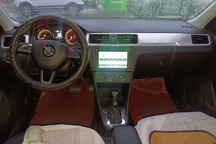 Used Skoda Rapid Spaceback 2018 1.6L Automatic Comfort Edition
