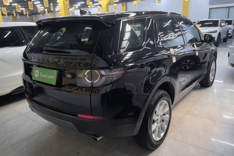 Used Land Rover Discovery Sport 2018 240 PS SE Version Rear Right 45 Deg