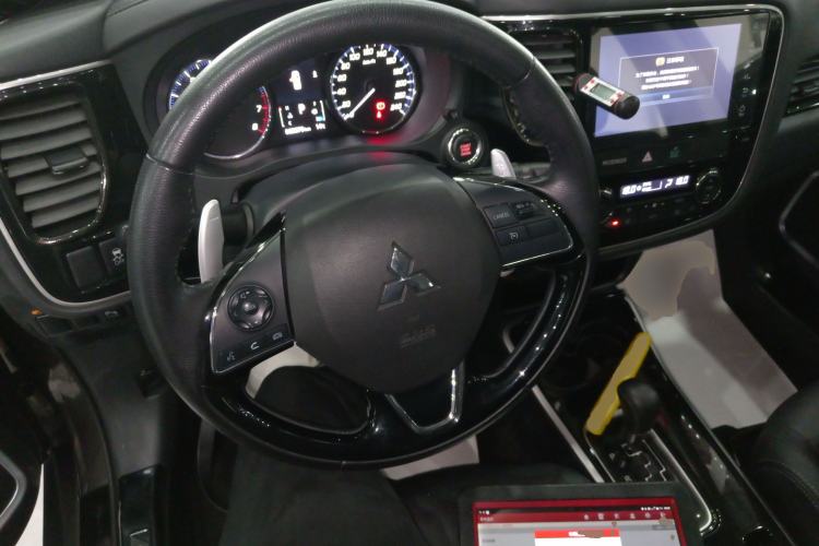 Used Mitsubishi Outlander 2018 2.4L 4x4 Elite Edition 5 Seats
