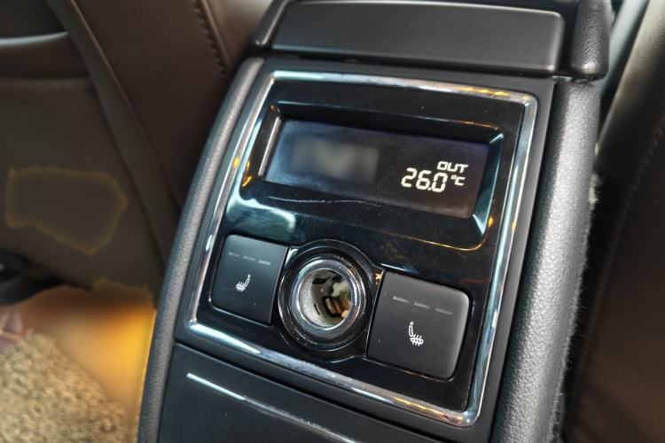 Used Skoda Superb 2013 2.0 TSI DSG Luxury Edition Interior 3