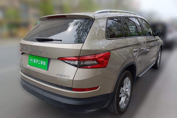 Used Skoda Kodiaq 2018 Facelifted TSI330 5-Seater Two-Wheel-Drive Comfort Edition
