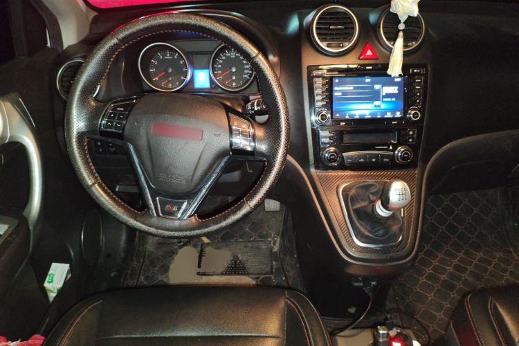 Used Haval H6 2015 Upgraded Model 1.5T Manual Two-Wheel Drive Elite Version