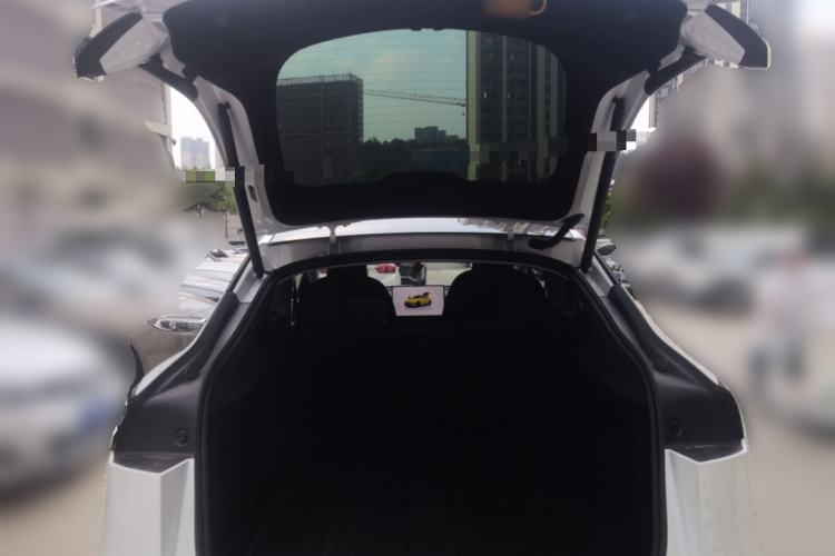 Used Tesla Model Y 2025 Rear-Wheel-Drive Version Trunk