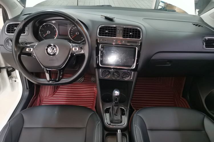 Used Volkswagen Polo 2018 1.5L Automatic Enjoyment Model Center Console