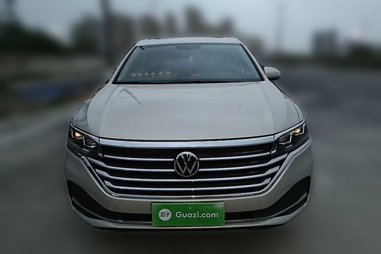 Used Volkswagen Viloran 2020 330TSI Luxury Edition
