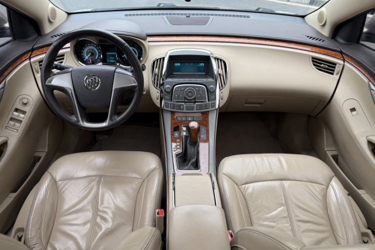 Used Buick LaCrosse 2012 2.4L SIDI Elegant Edition Audio And AC Panel