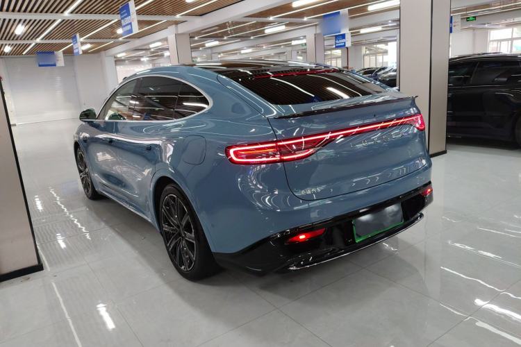 Used Hima Luxeed R7 2024 All-Electric 667 km Max