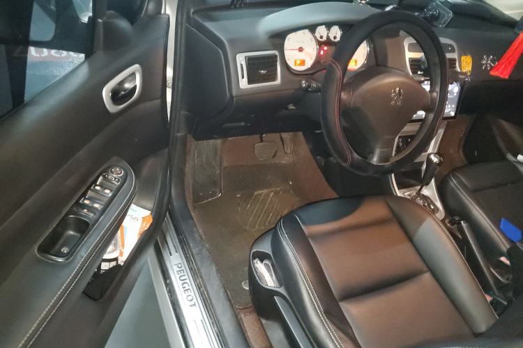 Used Peugeot 307 2010 Sedan 1.6L Automatic Comfort Edition
