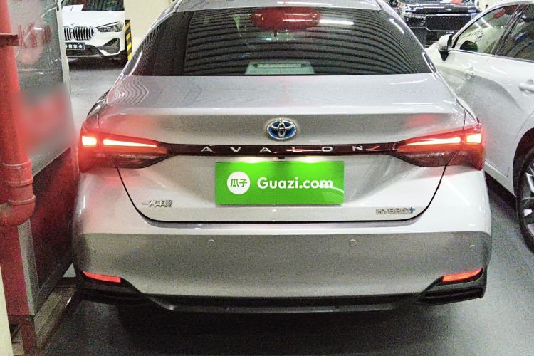Used Toyota Avalon 2019 Dual-Engine 2.5L Luxury Edition China VI Standard
