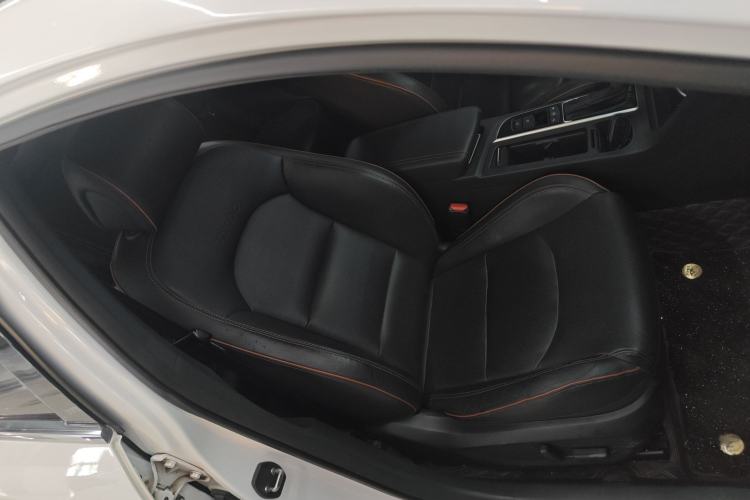 Used Hyundai Sonata 2015 1.6T DLX Prestige Model Right Front Seat