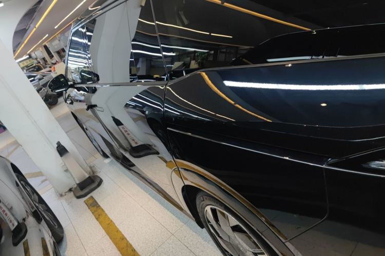 Used XPeng X9 2024 702 Ultra-Long Range Pro