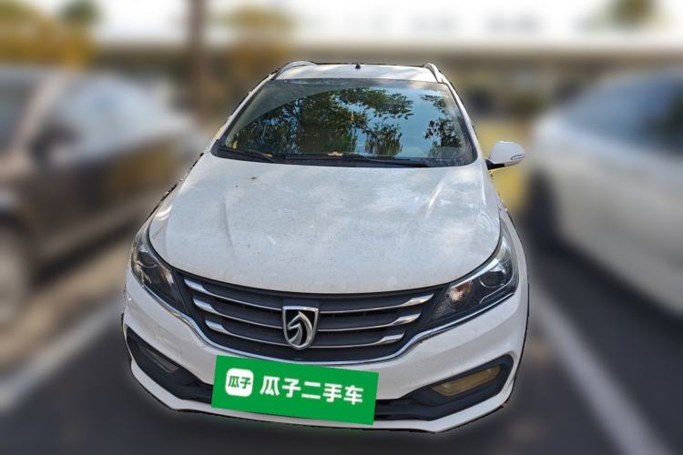 Used Baojun 310W 2017 1.5L Manual Fashion Model China V