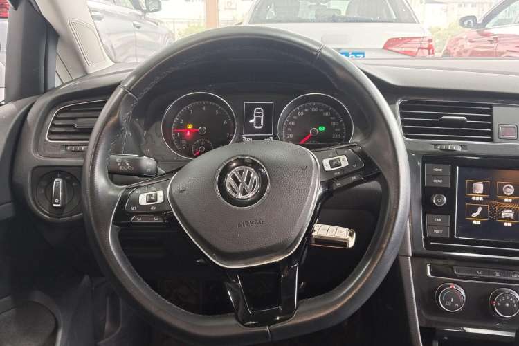 Used Volkswagen Golf 2019 280TSI DSG Comfort Version China VI Standard