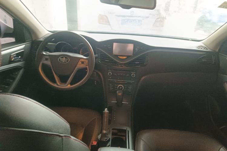 Used Bestune B70 2014 2.0L automatic luxury version
