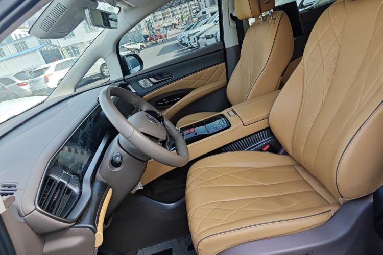 Used Denza D9 2022 DM-i 970 Four-Wheel Drive Flagship Model Left Front Seat