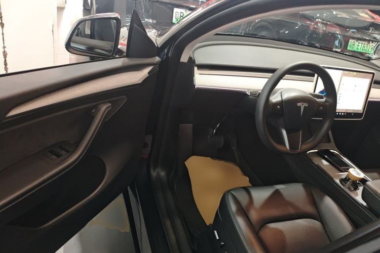 Used Tesla Model Y 2024 Rear-Wheel-Drive Version
