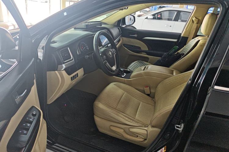 Used Toyota Highlander 2015 2.0T Two-Wheel Drive Elite Edition 7 Seats
