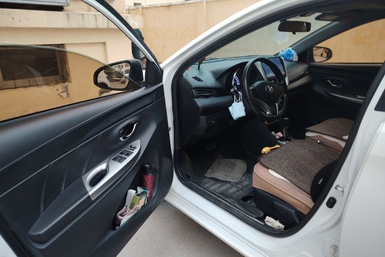 Used Toyota YARiS L Zhi Xuan 2016 Revised Version 1.5G CVT with Dynamic Sunroof