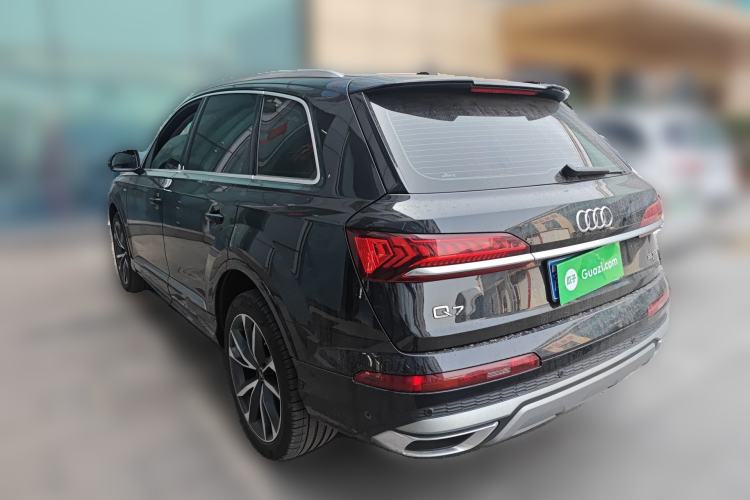 Used Audi Q7 2021 55 TFSI quattro S line Sport model
