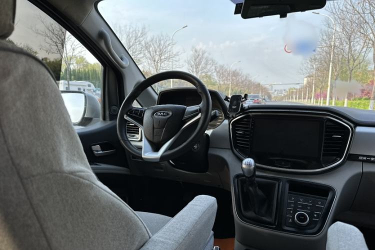 Used JAC Refine M4 2019 Business & Travel Series 2.0L Manual Comfort Model China VI