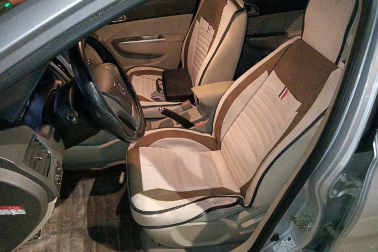 Used Baojun 630 2014 1.5L manual standard version
