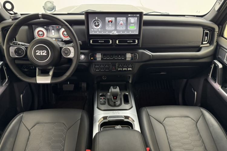 Used 212 T01 2025 2.0T Changfeng
