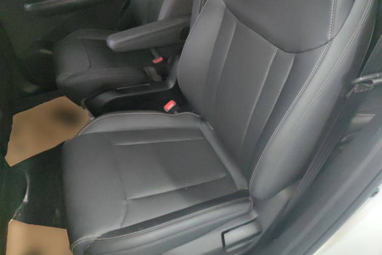 Used Wuling Jiachen 2022 1.5L Manual Comfort Edition
