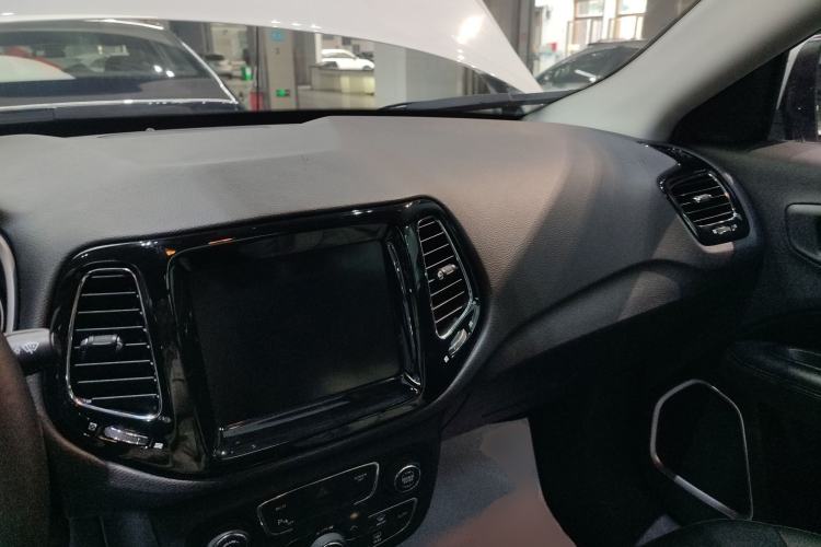 Used Jeep Compass 2019 220T Automatic Family Enjoyment Four-Wheel Drive Edition