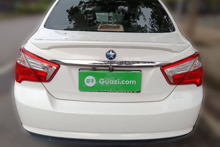 Used Venucia D50 2013 1.6L Manual Luxury Edition
