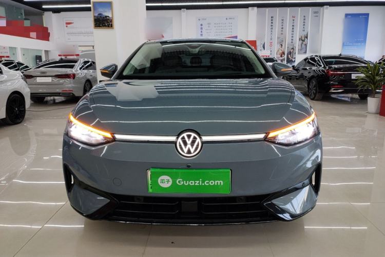 Used Volkswagen ID.7 VIZZION 2024 AIR model
