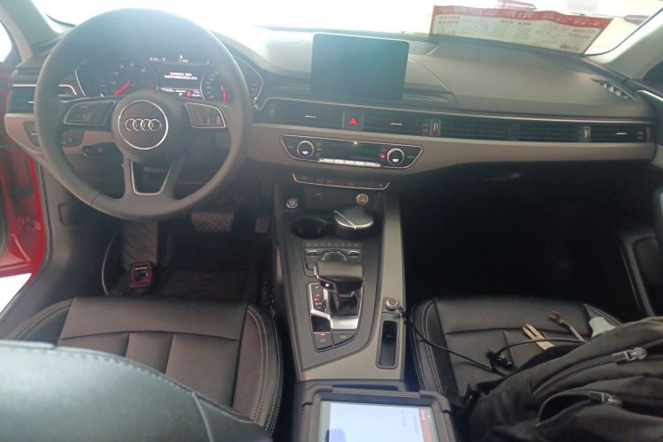 Used Audi A4L 2018 30th Anniversary Edition 40 TFSI Trendy Model Center Console