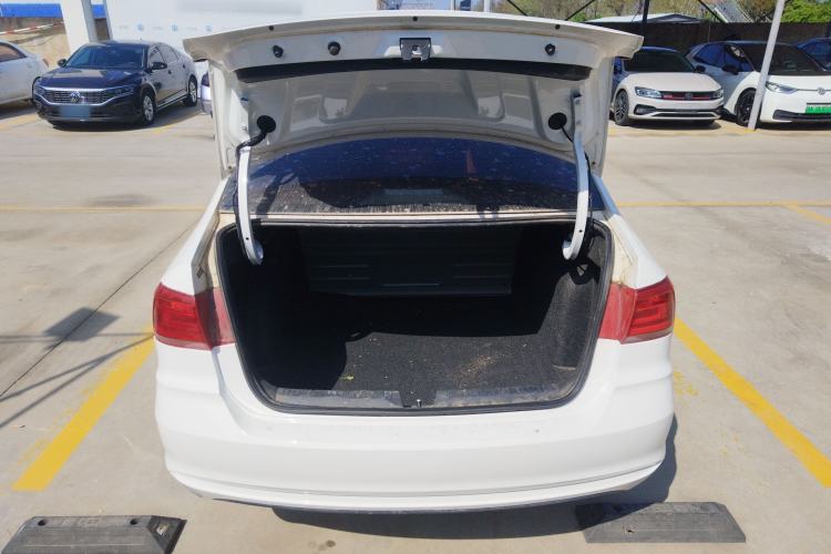 Used Volkswagen Santana 2021 1.5L Automatic Fashion Edition Trunk