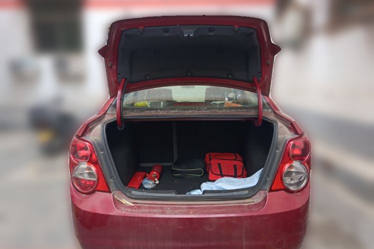 Used Chevrolet Aveo Sonic 2011 Sedan 1.4L MT SL
