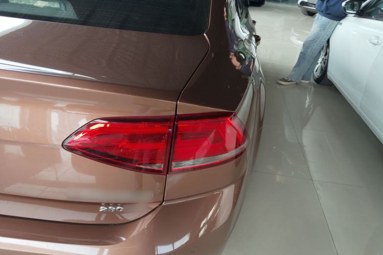 Used Volkswagen Lamando 2017 230TSI DSG Fashion Edition
