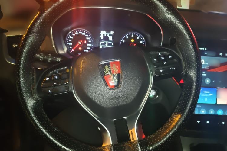 Used Roewe RX5 2016 20T Two-Wheel Drive Automatic Internet Smart Edition