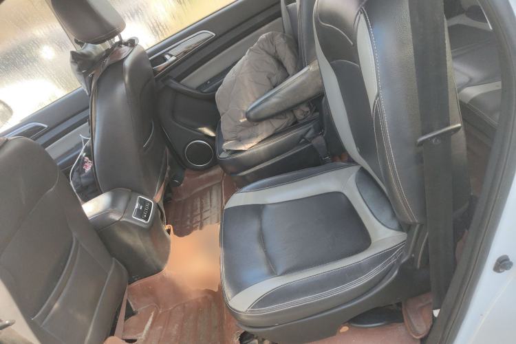 Used HYOSOW H3 2015 1.5L manual luxury version
