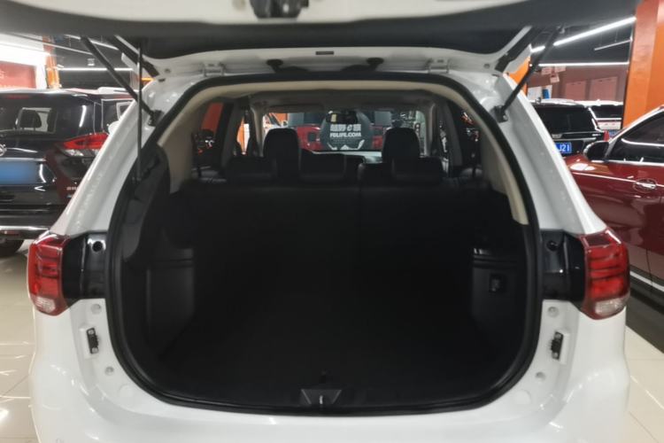 Used Mitsubishi Outlander 2020 2.4L 4x4 Zhi Xiang Edition 5 Seats
