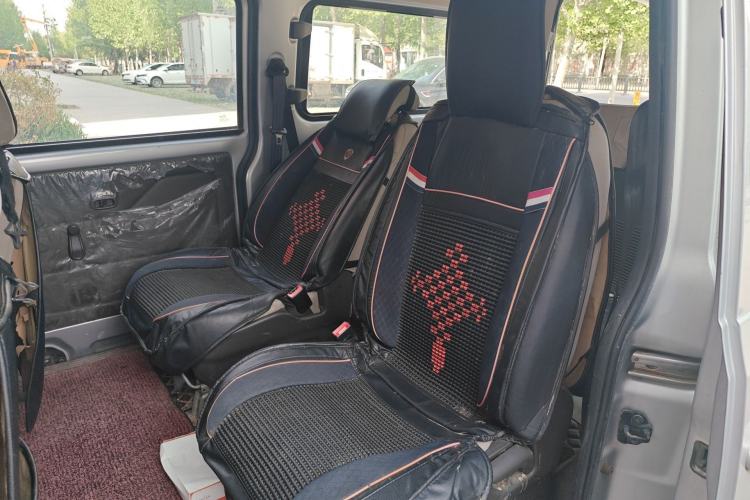 Used Wuling Rongguang V 2018 1.5L Standard Version Left Rear Seat