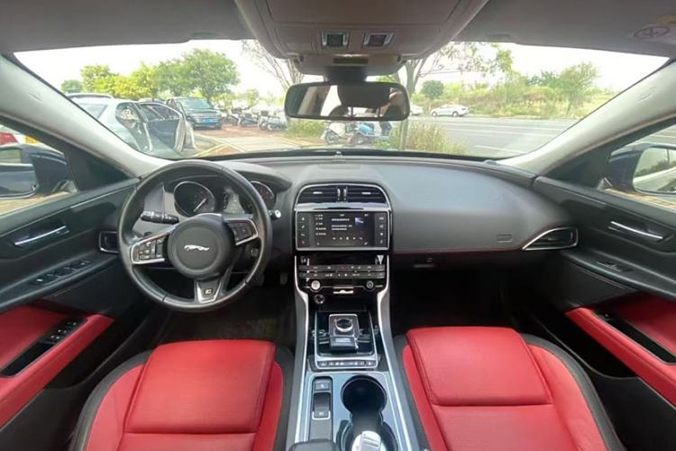 Used Jaguar XE 2017 2.0T 200 PS R-Sport
