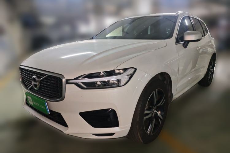 Used Volvo XC60 2019 T5 4x4 Smart & Dynamic Sport Edition China VI Standard
