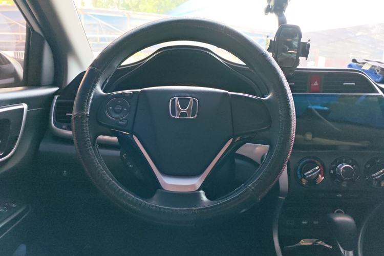 Used Honda Crider 2015 1.8L automatic luxury edition