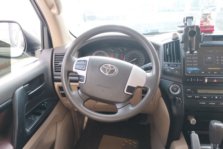 Used Toyota Land Cruiser 