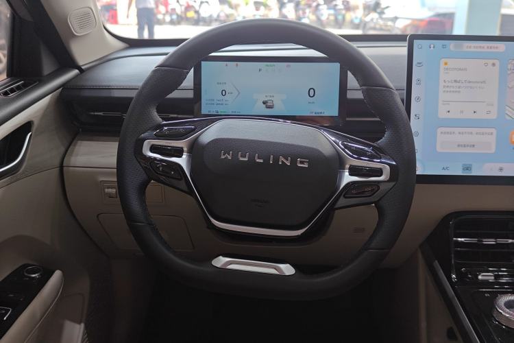 Used Wuling Xingguang 2024 Co-Creation Edition 510 Advanced Model Steering Wheel