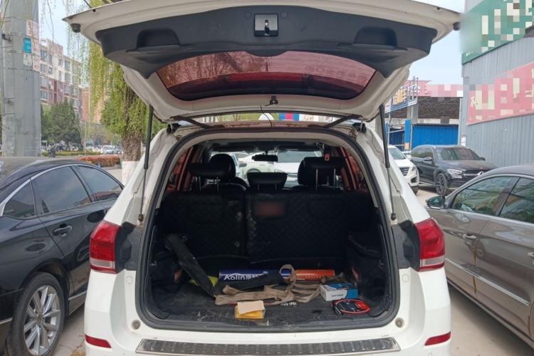 Used Haval H6 2017 Blue Label Sport Edition 1.5T Manual Two-Wheel Drive Elite Model Trunk