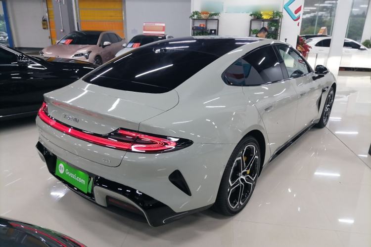 Used Xiaomi Auto SU7 2024 Rear-Drive Long-Range Intelligent Driving Version