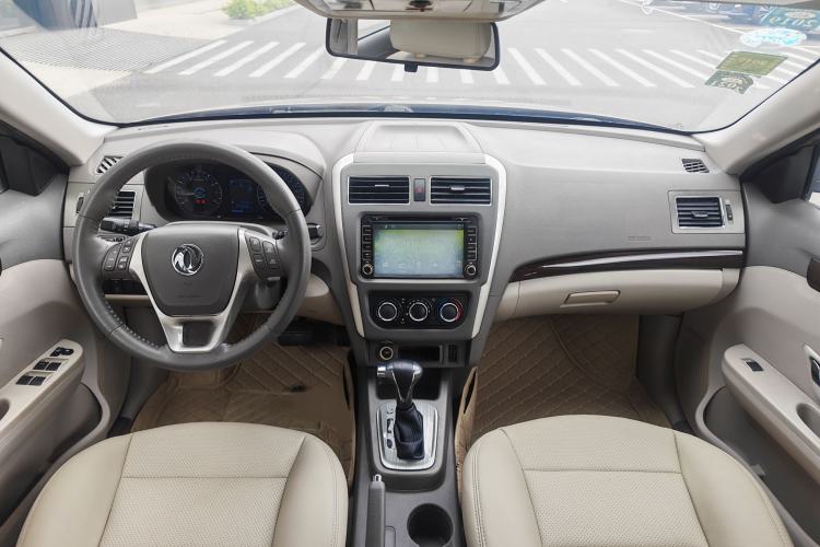 Used FORTHING Joyear S50 2014 1.6L CVT Luxury Model Interior 4